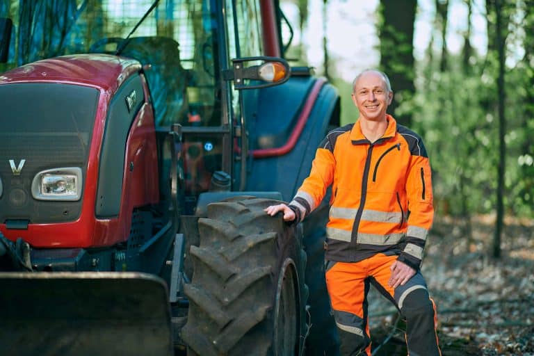 Businessportrait - Mann im Wald