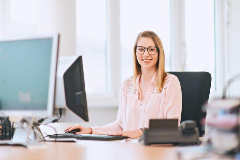 Businessportrait - Frau im Büro