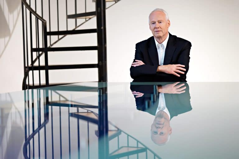 Businessportraits Mann im Büro