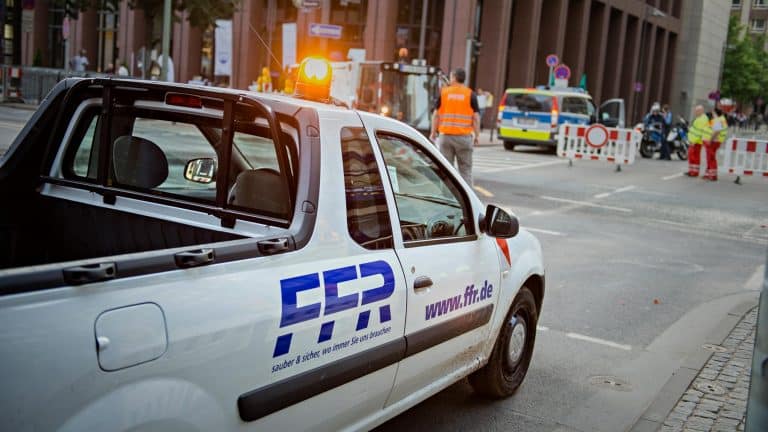 Werbefotografie für die Strassenabsperrung