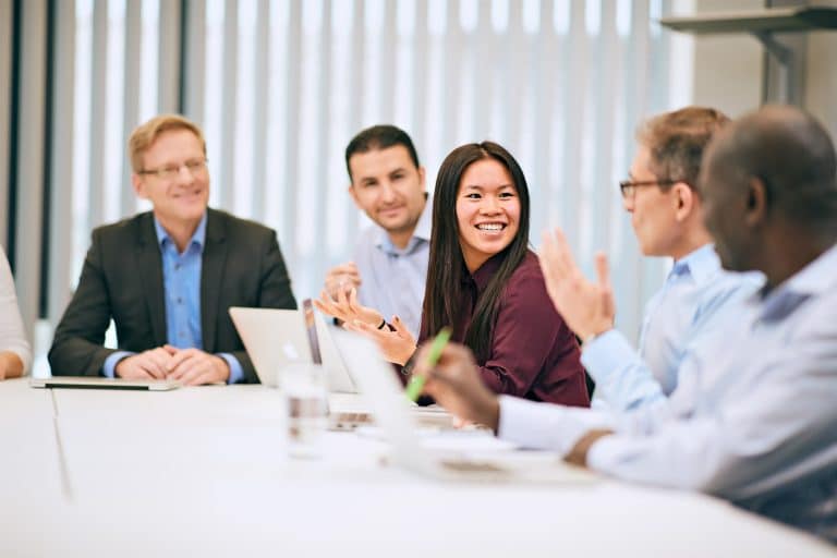 Businessportrait - Frau im Meeting