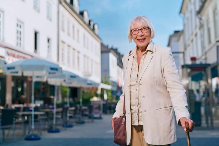 Stadtmarketing - Portrait einer alten Dame